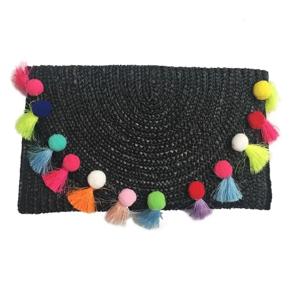Straw Pom Pom Clutch ๐ - Picture 2 of 4